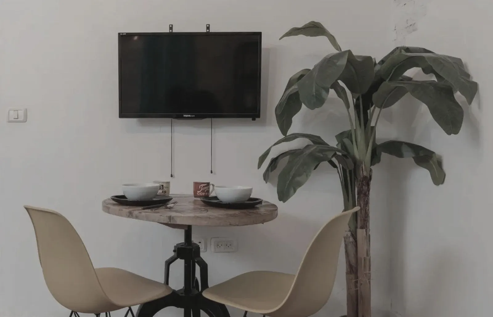 Host-Ready Apartment, Tel Aviv — Before